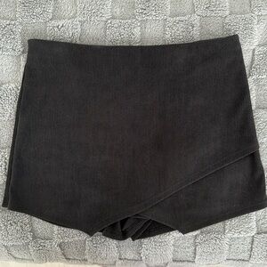 Blue Blush-Black Ribbed Mini Skort